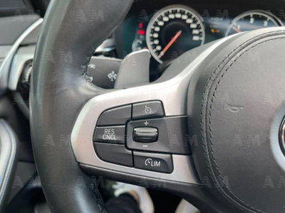 BMW Serie 5 Touring 520d  Msport (18)
