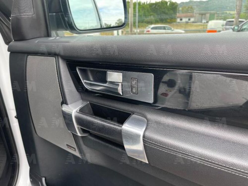 Land Rover Discovery 4 3.0 SDV6 245CV HSE (12)