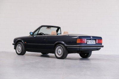 BMW Serie 3 Cabrio 320i let L (2)