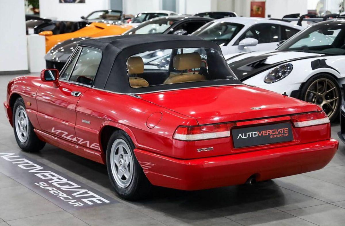 Alfa Romeo Spider 1.6 (2)