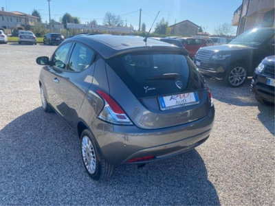 Lancia Ypsilon 1.2 69 CV 5 porte Platinum (3)