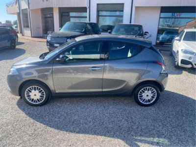 Lancia Ypsilon 1.2 69 CV 5 porte Platinum (6)