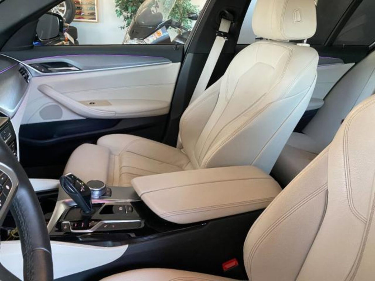 BMW Serie 5 Touring 520d  Msport (10)