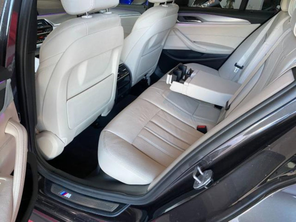 BMW Serie 5 Touring 520d  Msport (13)