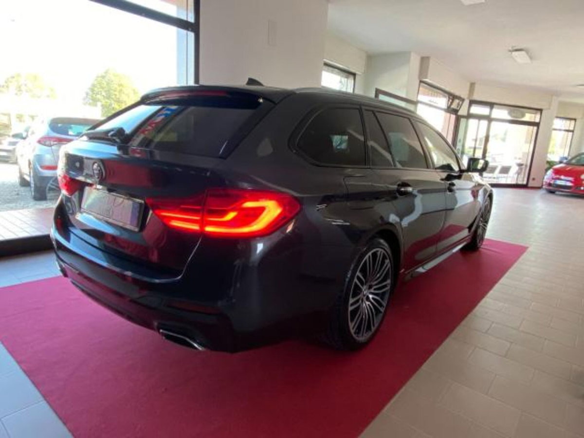BMW Serie 5 Touring 520d  Msport (5)