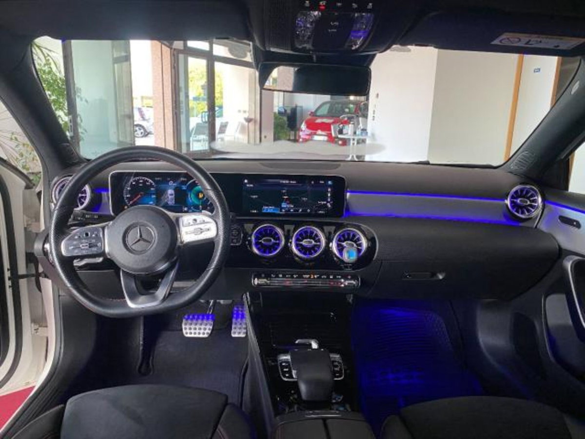 Mercedes-Benz Classe A 180 d Automatic Premium (8)