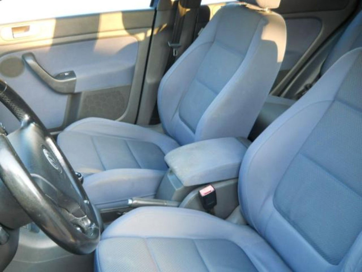 Volkswagen Golf Plus 2.0 16V TDI Sportline (16)