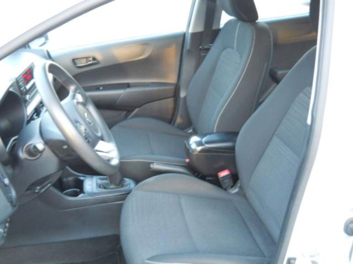 Kia Picanto 1.0 12V EcoGPL 5 porte Cool (14)
