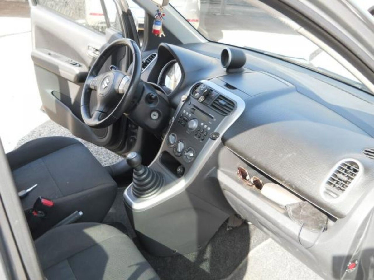 Suzuki Splash 1.3 DDiS GLS (17)