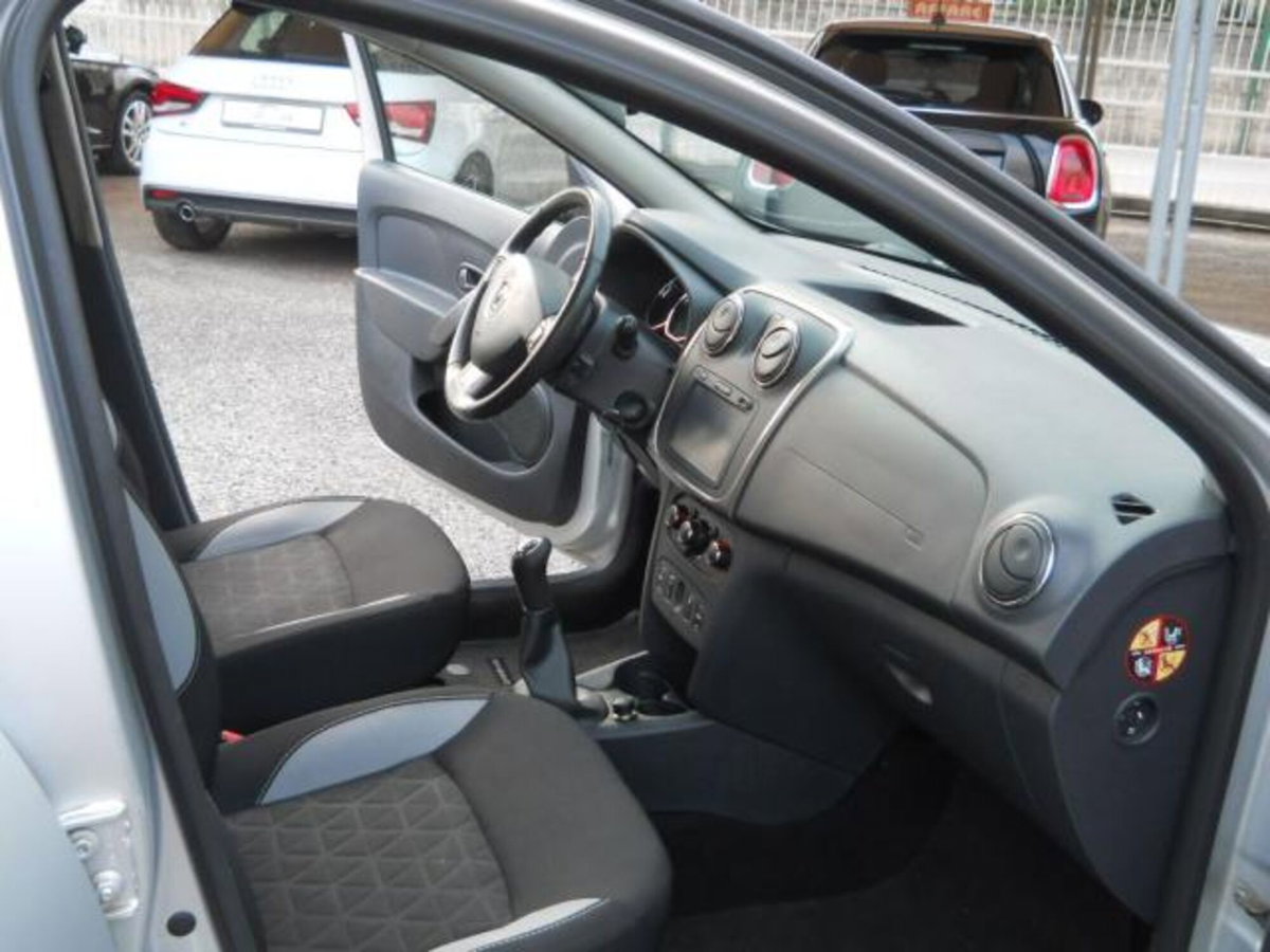 Dacia Sandero Stepway 1.5 dCi 8V 90CV (14)