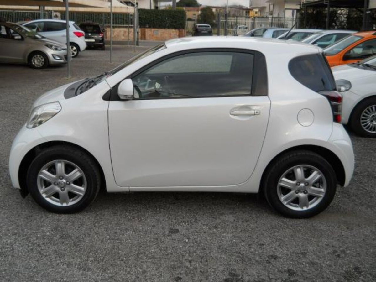 Toyota iQ 1.3 Executive (12)