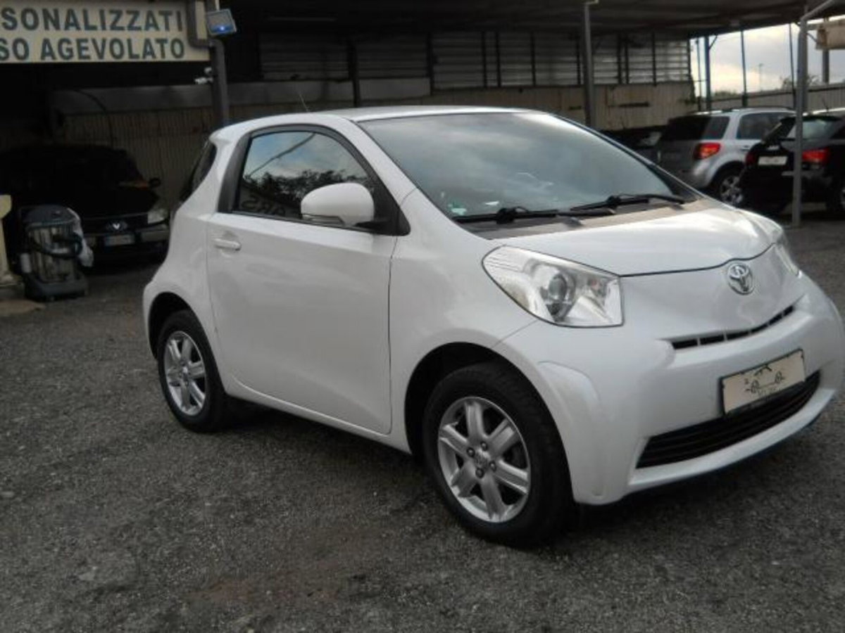 Toyota iQ 1.3 Executive (6)