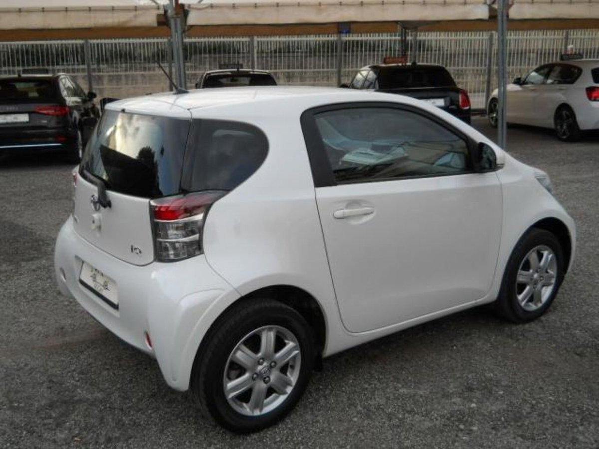 Toyota iQ 1.3 Executive (9)
