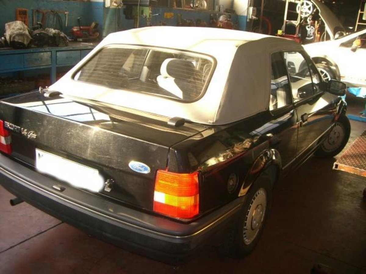 Ford Escort Cabrio 1.4 Cabriolet Ghia (18)