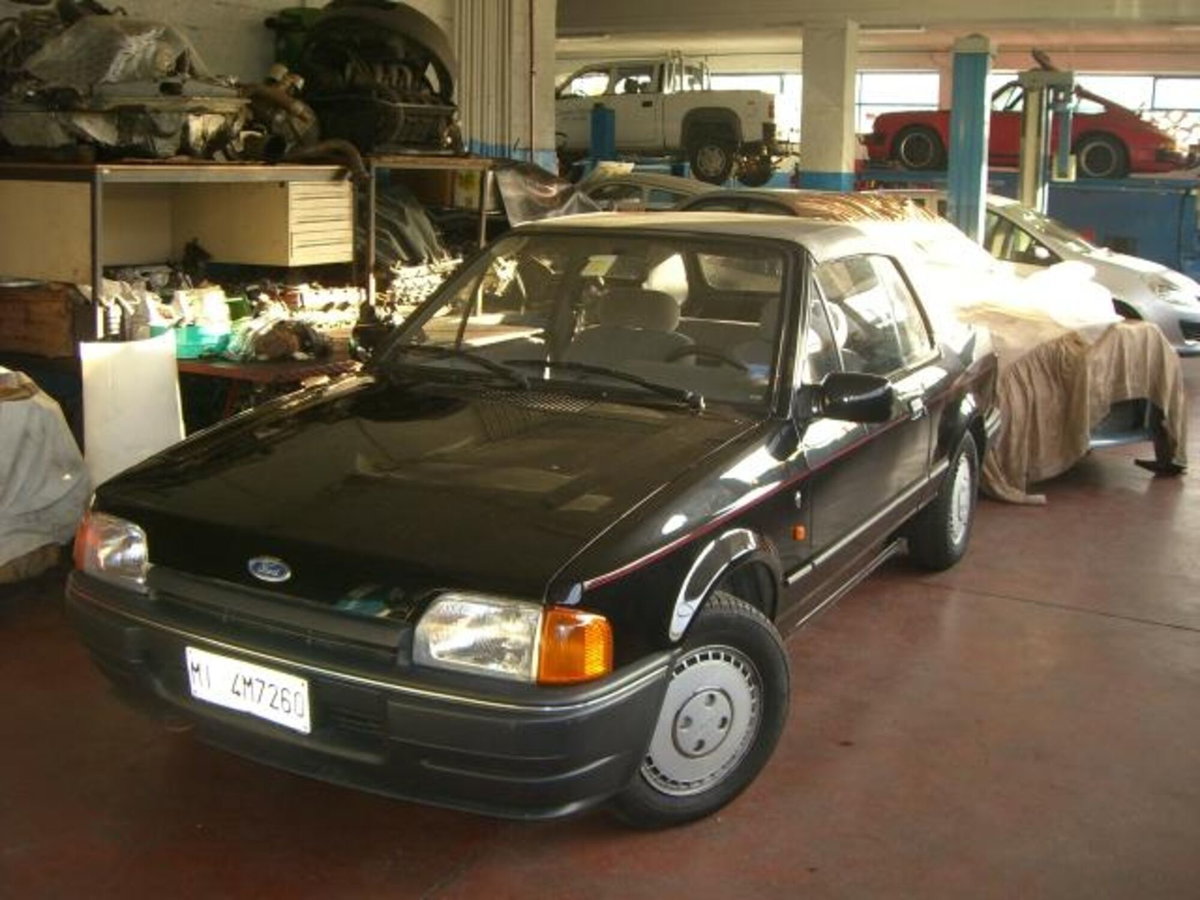 Ford Escort Cabrio 1.4 Cabriolet Ghia (2)