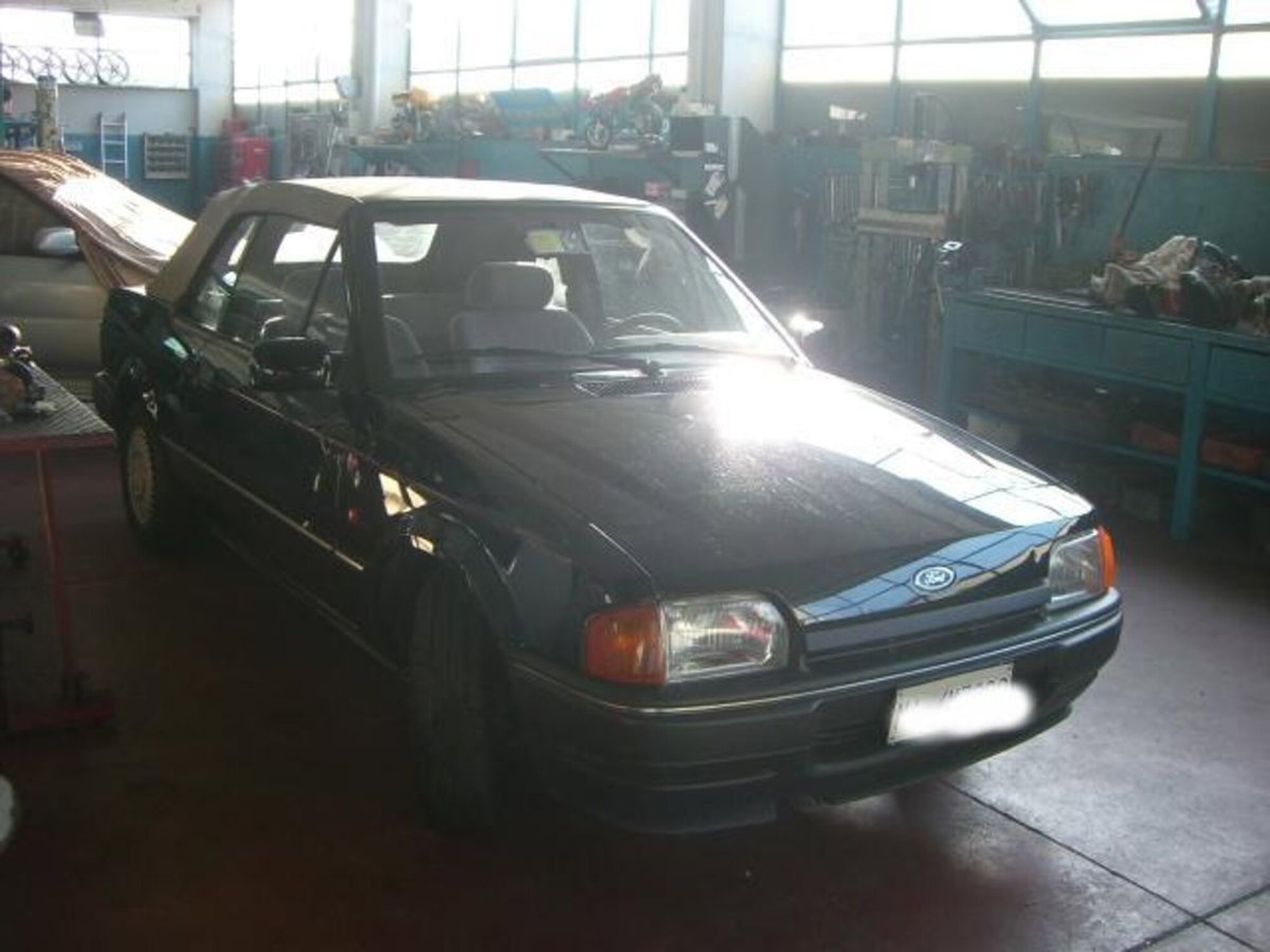 Ford Escort Cabrio 1.4 Cabriolet Ghia (3)