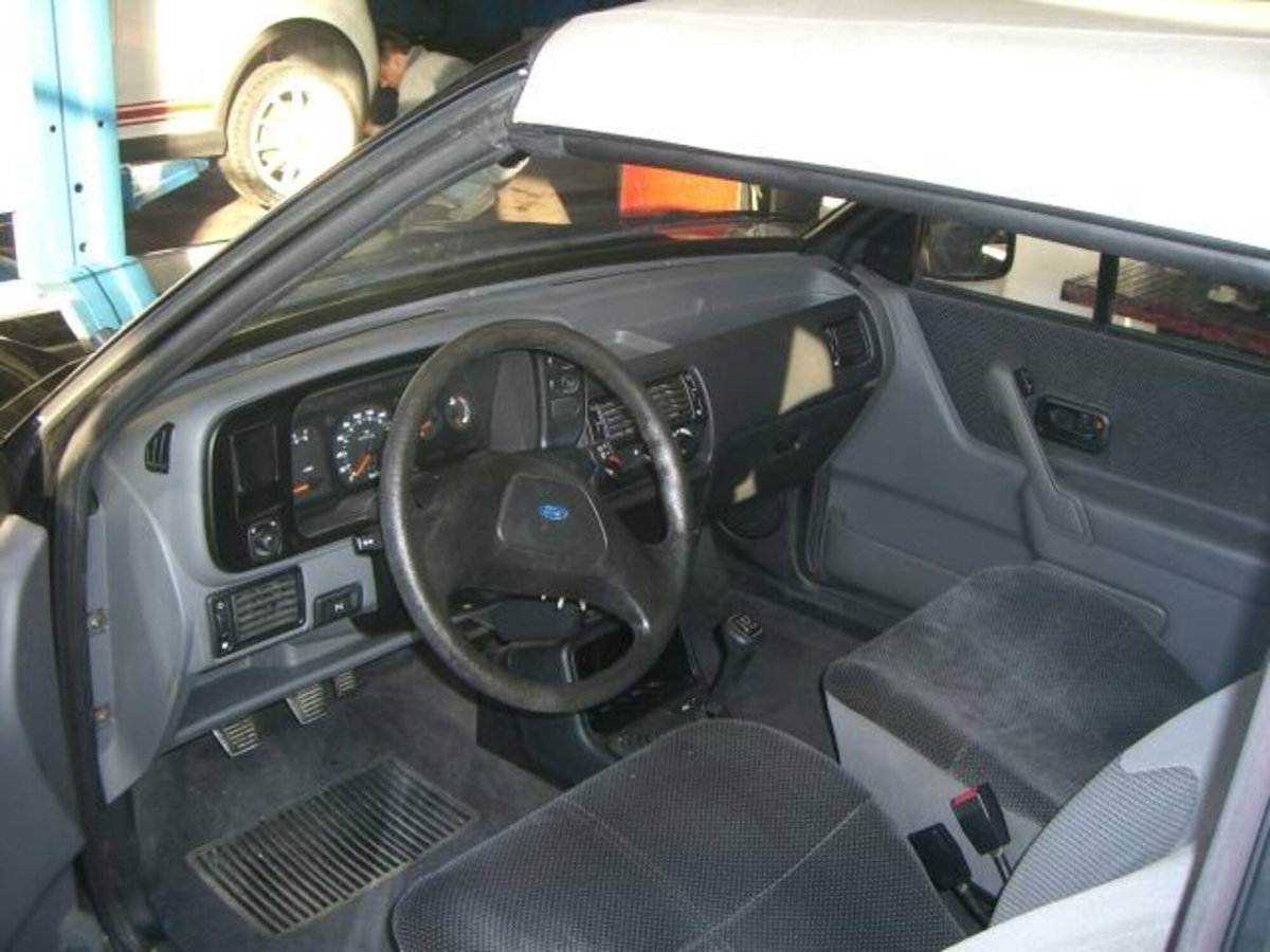 Ford Escort Cabrio 1.4 Cabriolet Ghia (8)