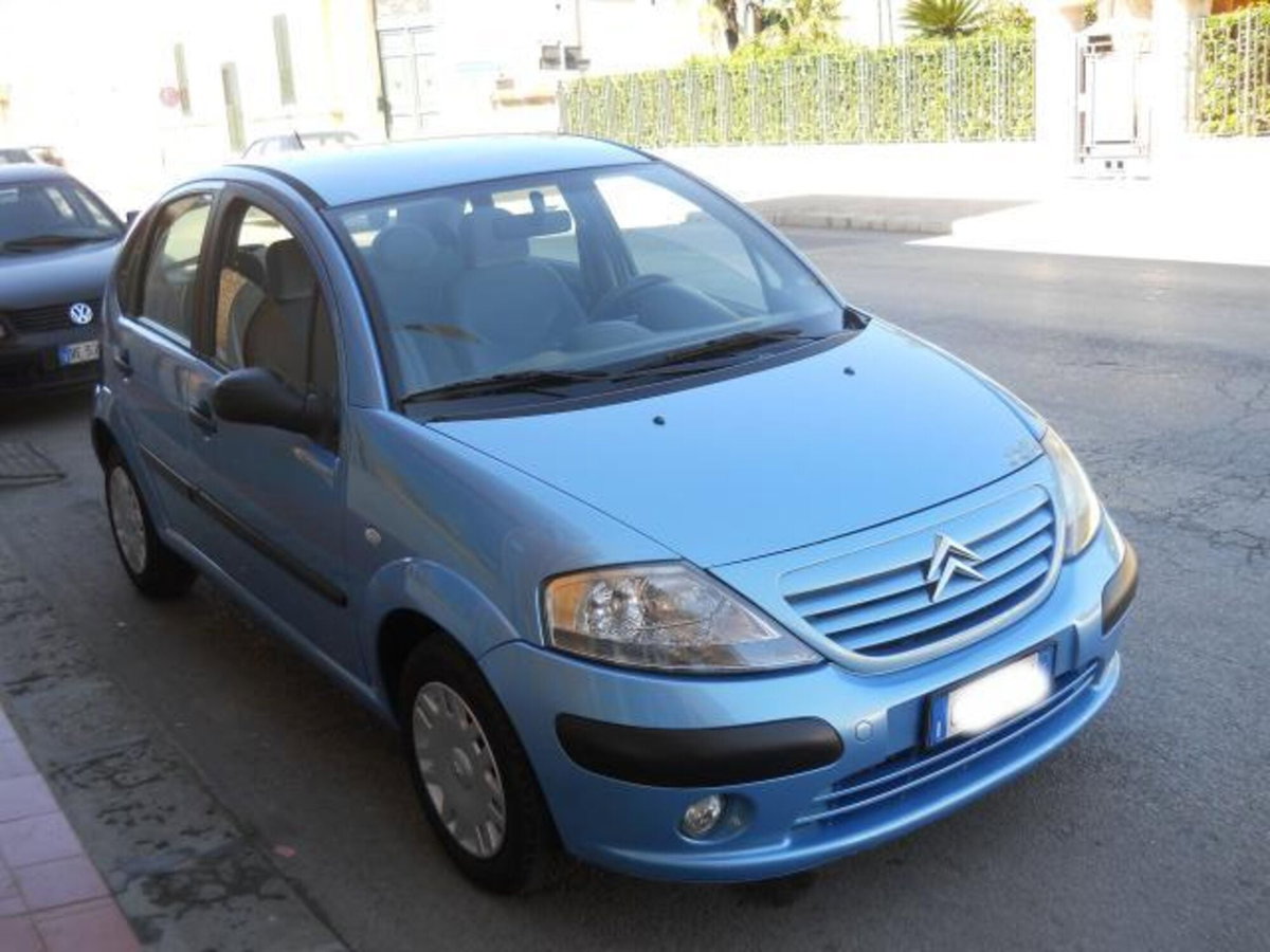 Citroen C3 1.4 HDi 70CV Elegance (2)