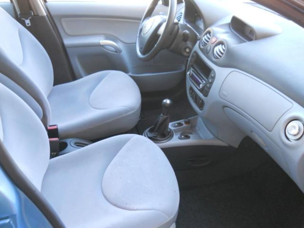 Citroen C3 1.4 HDi 70CV Elegance (5)