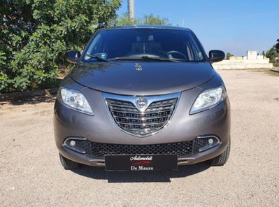 Lancia Ypsilon 0.9 TwinAir 85 CV 5 porte Metano Ecochic Gold (9)
