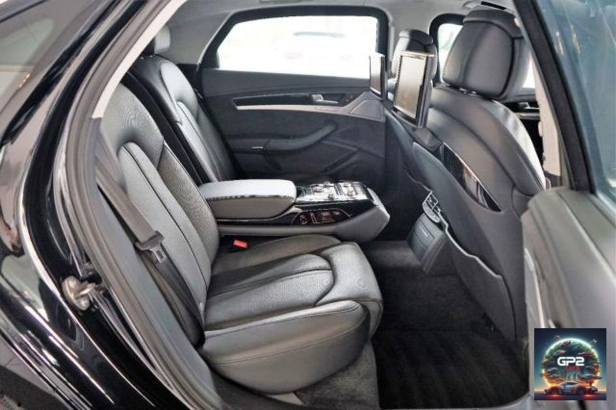 Audi A8 L 6.3 W12 FSI quattro tiptronic (11)