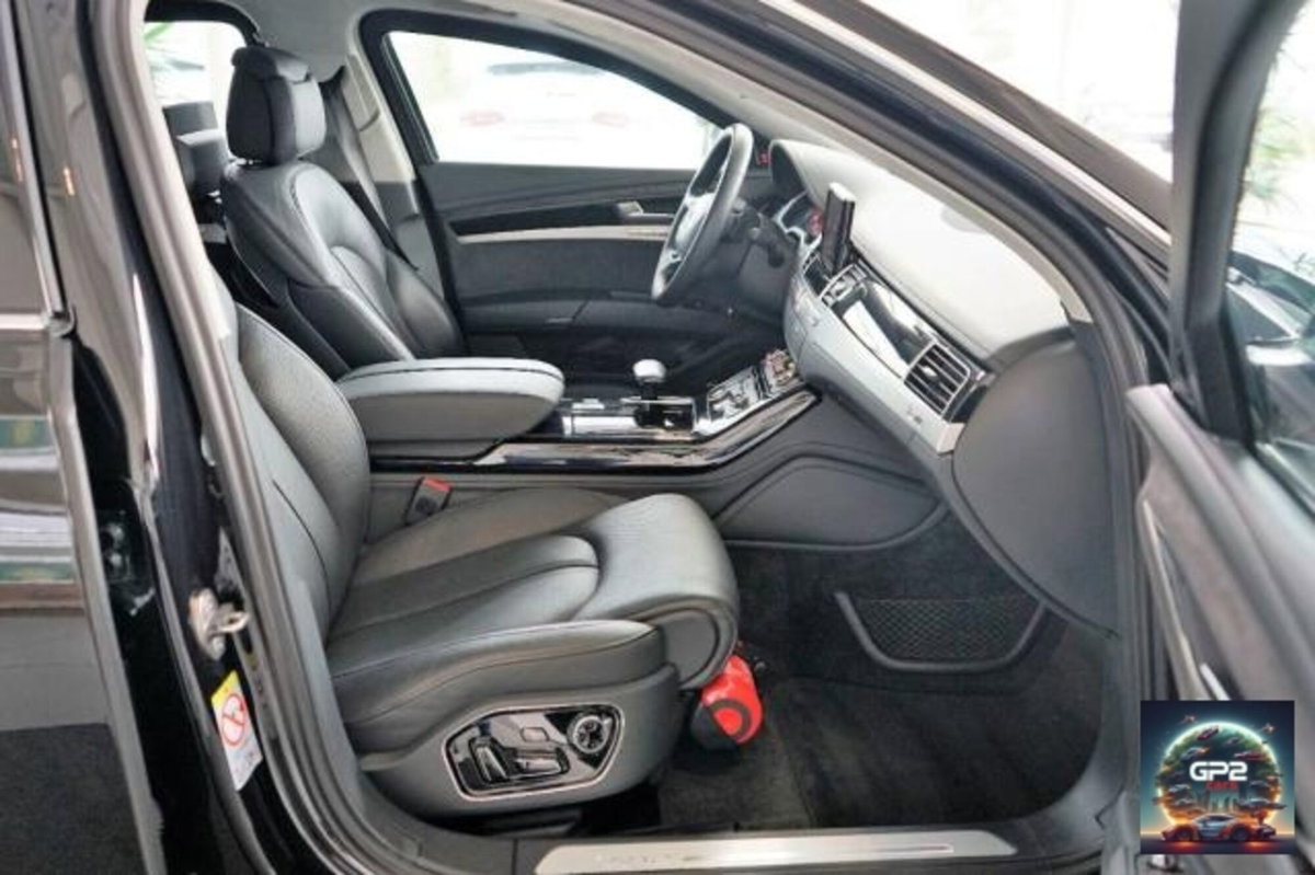 Audi A8 L 6.3 W12 FSI quattro tiptronic (6)