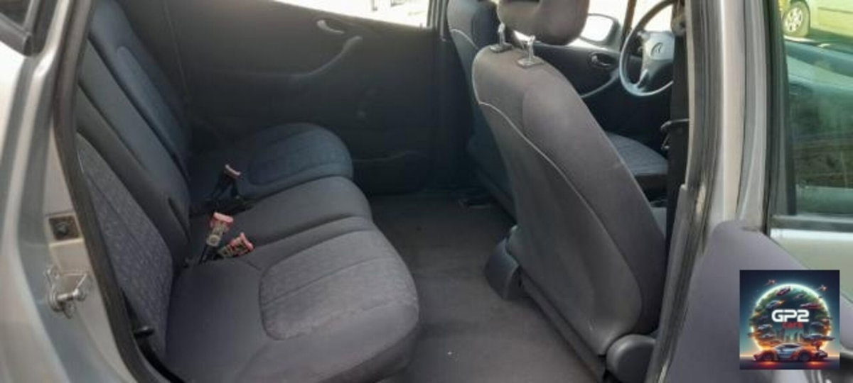 Mercedes-Benz Classe A 170 Classic (10)