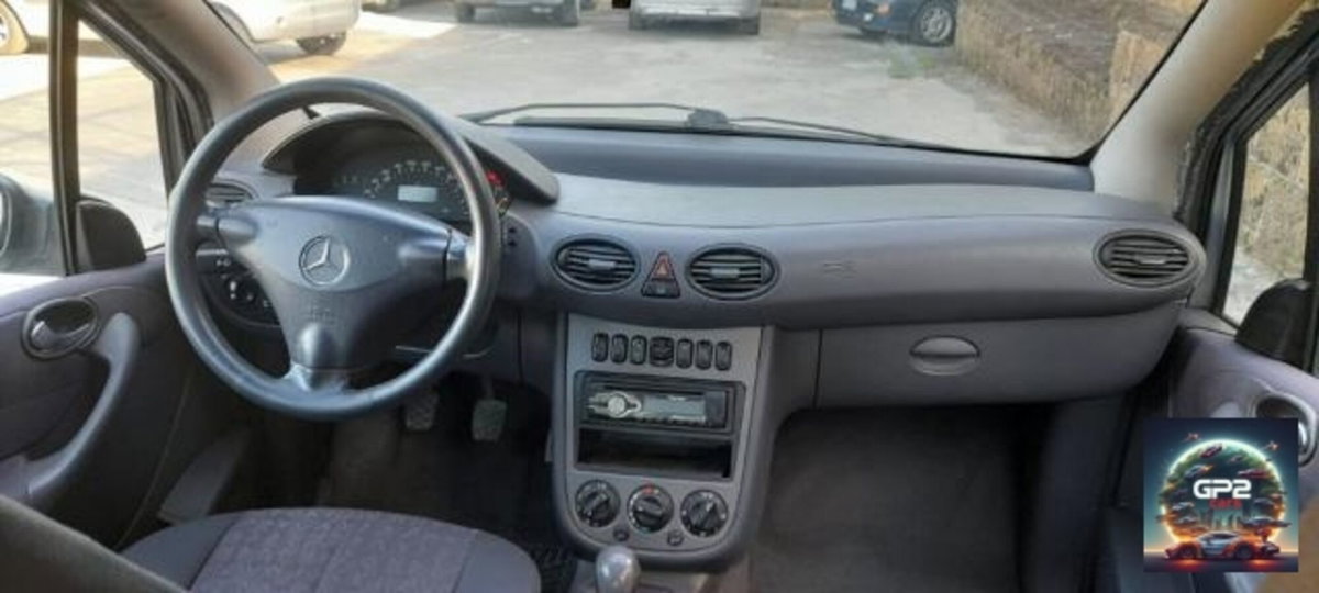 Mercedes-Benz Classe A 170 Classic (13)
