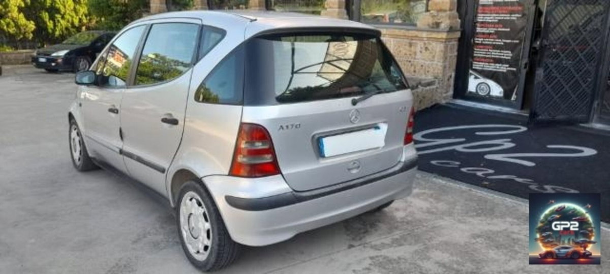 Mercedes-Benz Classe A 170 Classic (4)