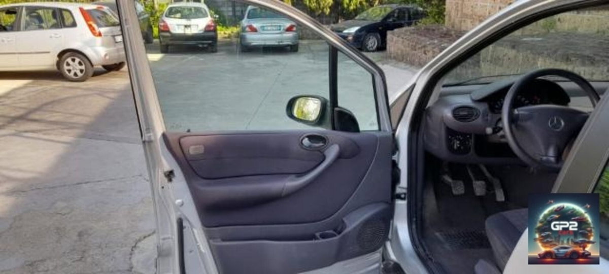 Mercedes-Benz Classe A 170 Classic (5)