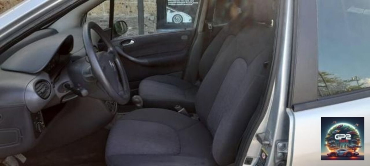 Mercedes-Benz Classe A 170 Classic (6)