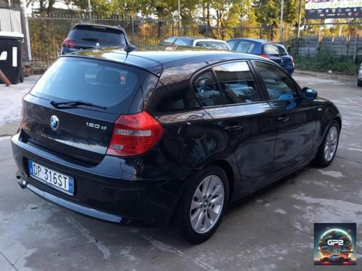 BMW Serie 1 120d cat 5 porte Futura DPF (11)