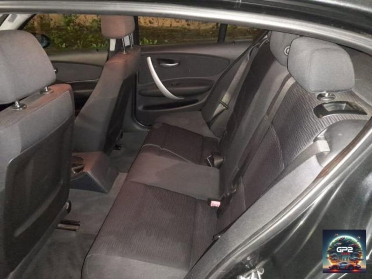 BMW Serie 1 120d cat 5 porte Futura DPF (13)