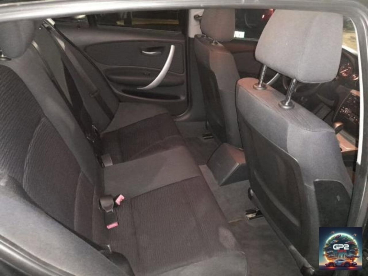 BMW Serie 1 120d cat 5 porte Futura DPF (14)