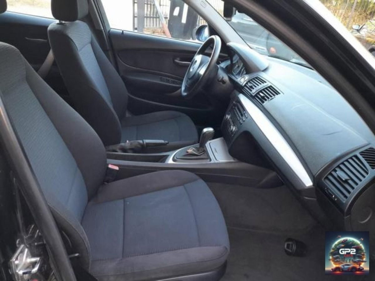 BMW Serie 1 120d cat 5 porte Futura DPF (9)
