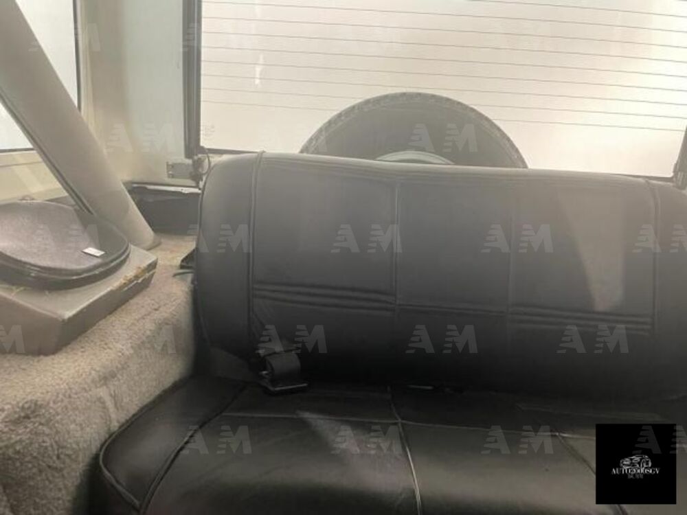 Jeep Wrangler 2.5 Laredo (14)