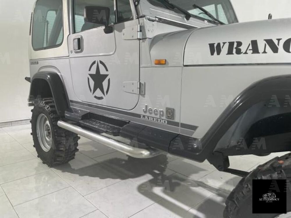 Jeep Wrangler 2.5 Laredo (5)