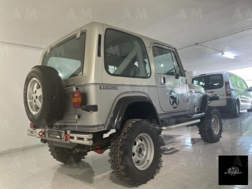 Jeep Wrangler 2.5 Laredo (9)