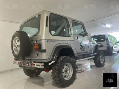 Jeep Wrangler 2.5 Laredo (9)