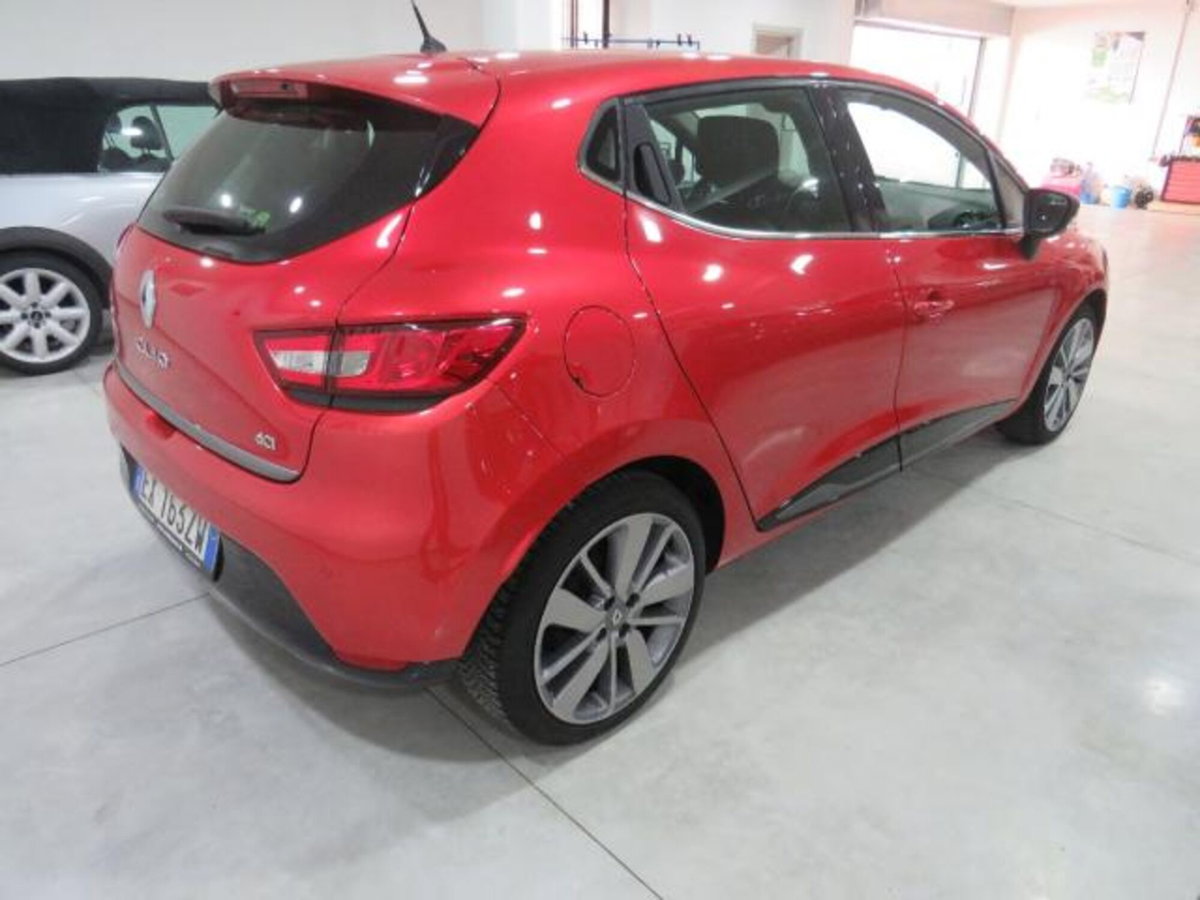 Renault Clio 1.5 dCi 8V 75CV 5 porte Costume National (2)