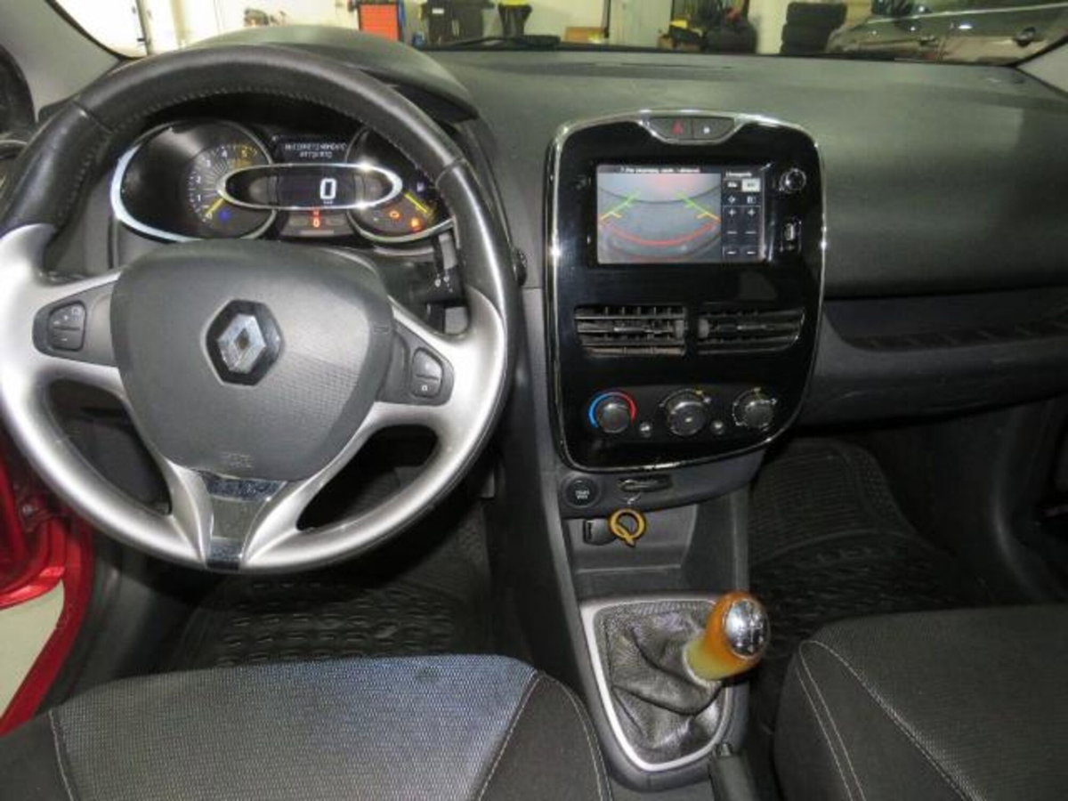 Renault Clio 1.5 dCi 8V 75CV 5 porte Costume National (7)