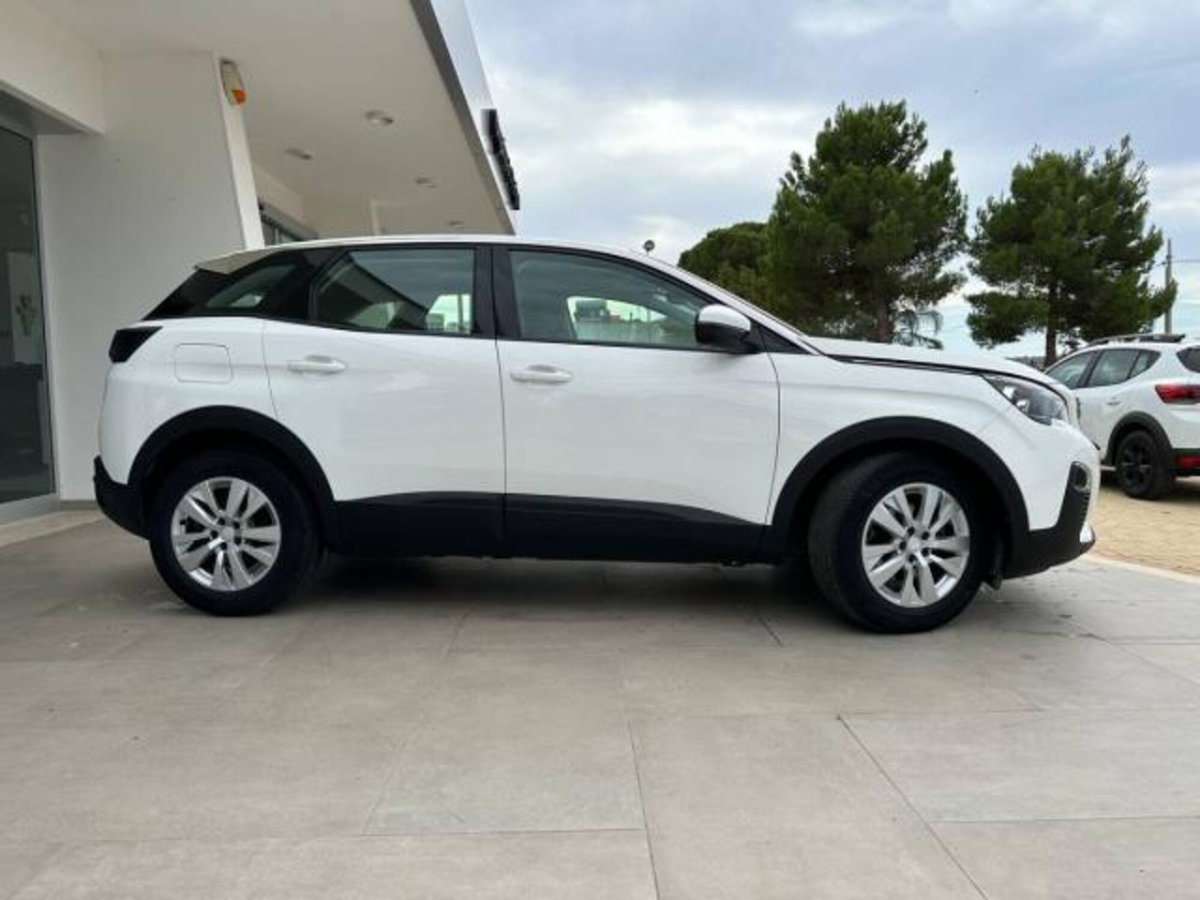 Peugeot 3008 BlueHDi 130 S&S EAT8 Business (4)