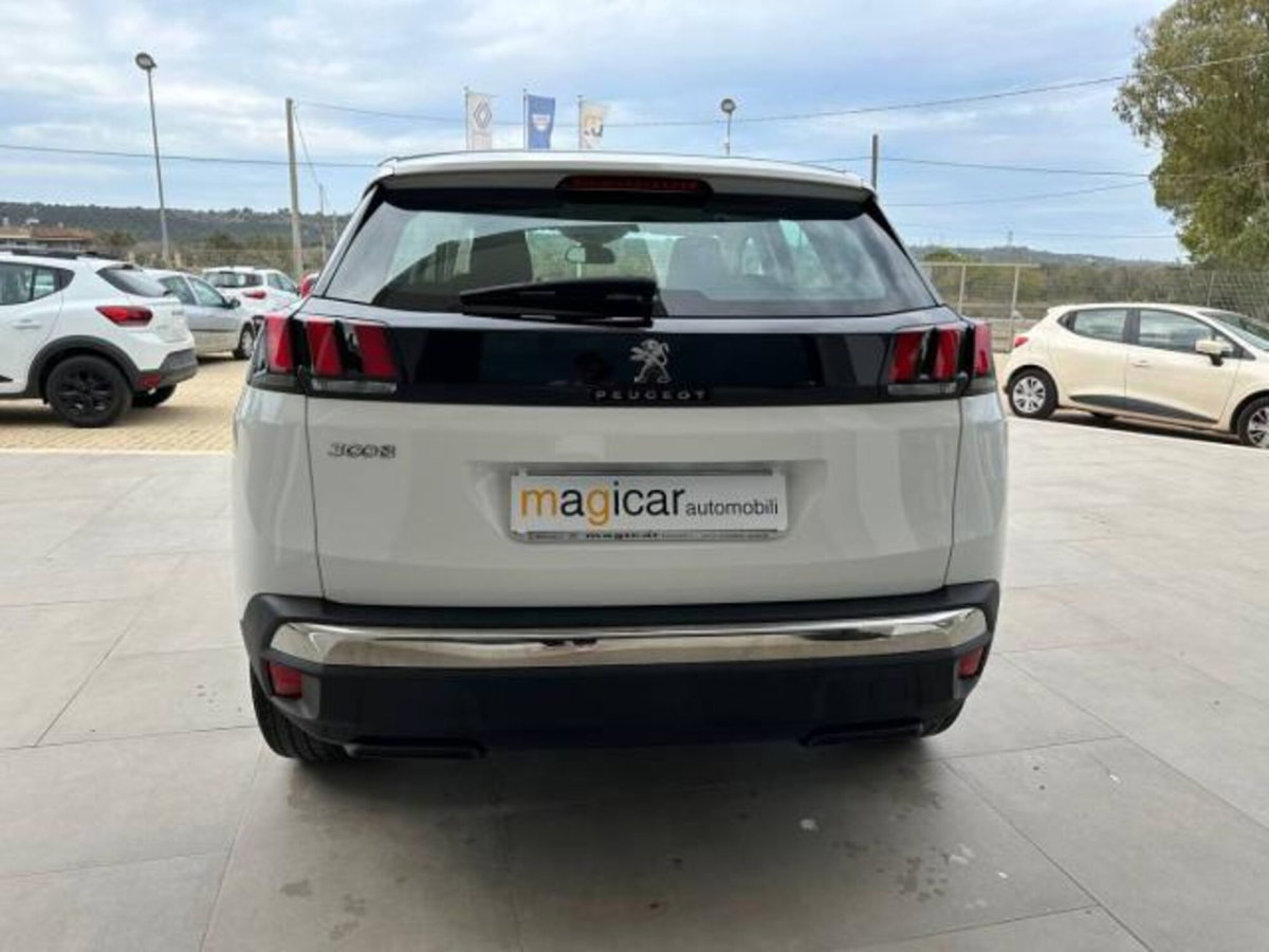 Peugeot 3008 BlueHDi 130 S&S EAT8 Business (6)