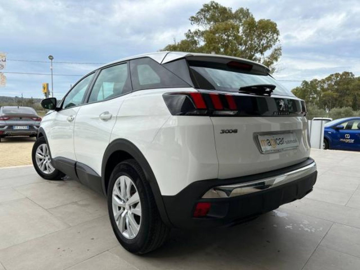 Peugeot 3008 BlueHDi 130 S&S EAT8 Business (7)