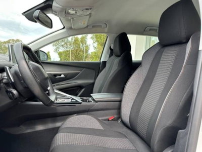 Peugeot 3008 BlueHDi 130 S&S EAT8 Business (9)