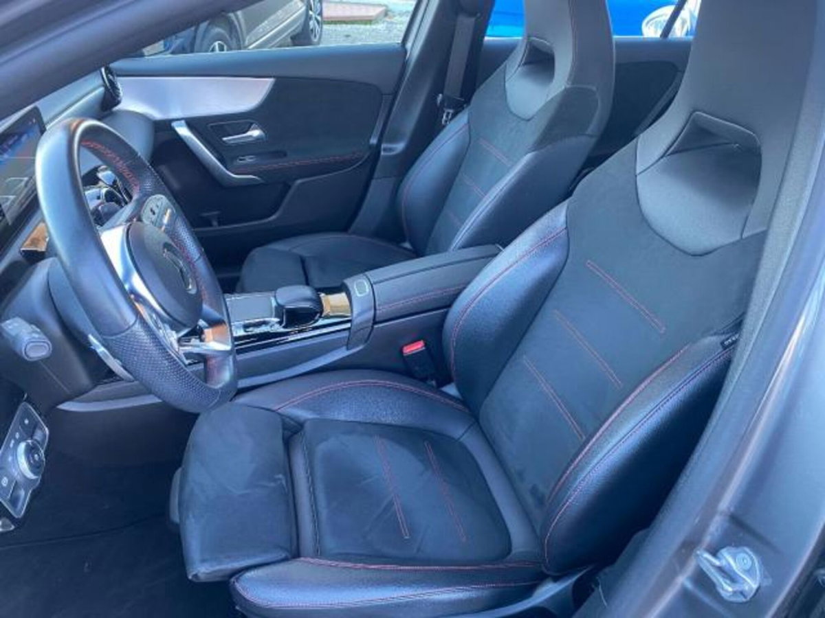 Mercedes-Benz Classe A Sedan 180 d Automatic 4p. Premium (10)