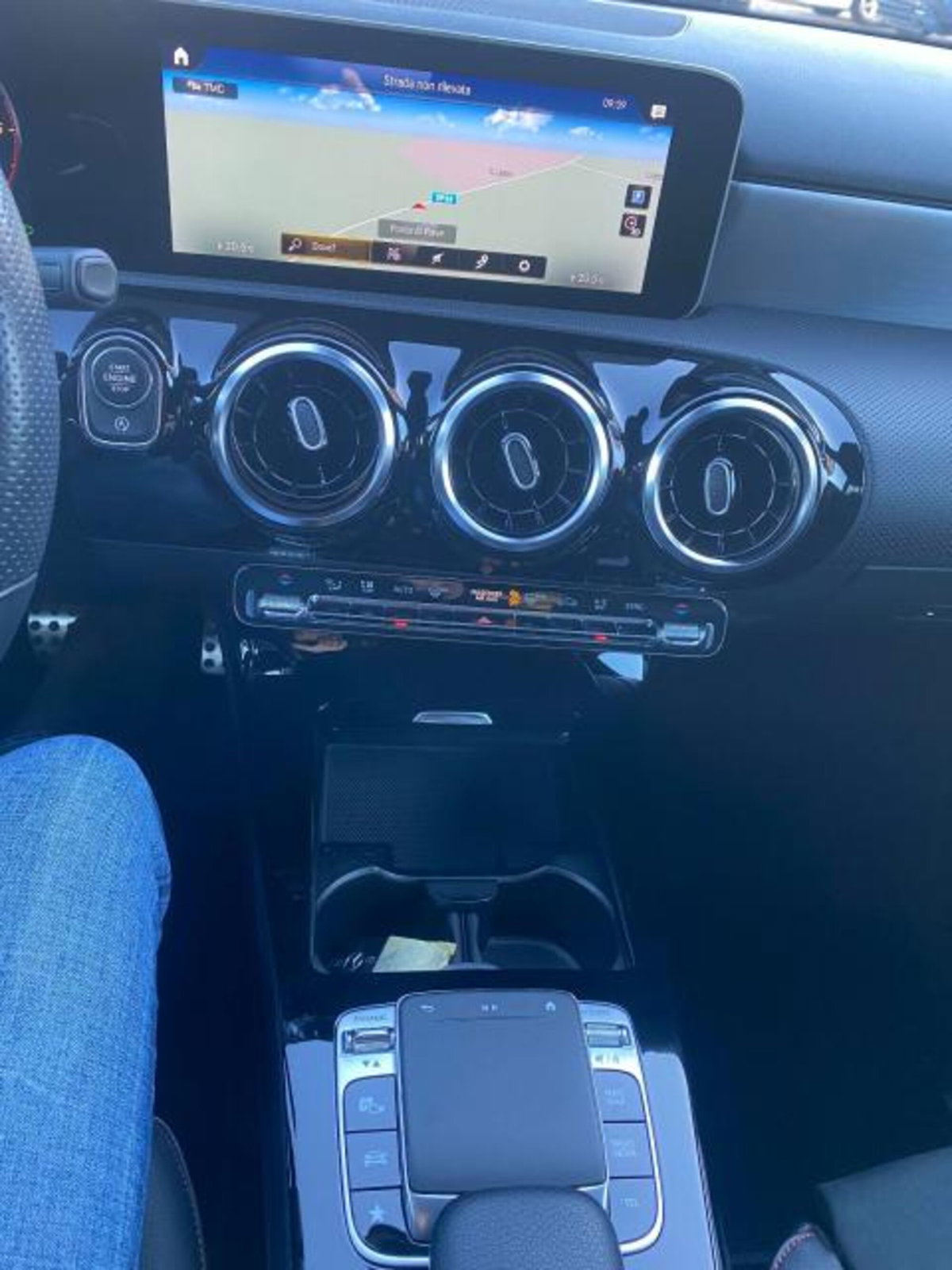 Mercedes-Benz Classe A Sedan 180 d Automatic 4p. Premium (13)