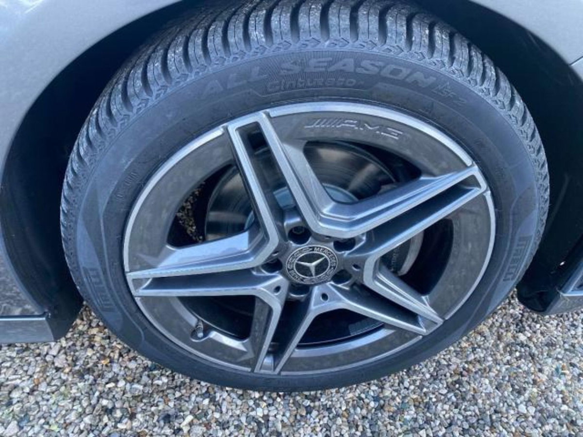Mercedes-Benz Classe A Sedan 180 d Automatic 4p. Premium (14)