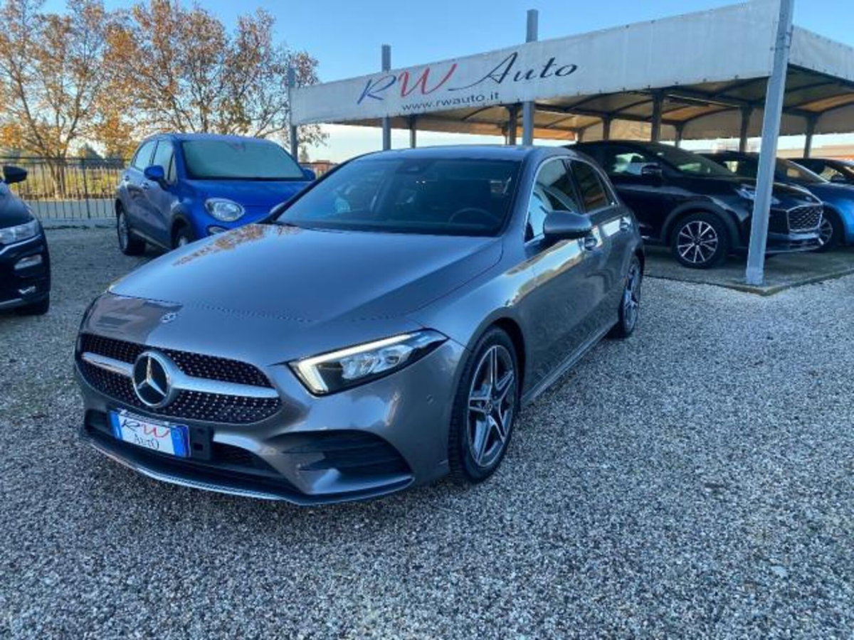 Mercedes-Benz Classe A Sedan 180 d Automatic 4p. Premium (2)