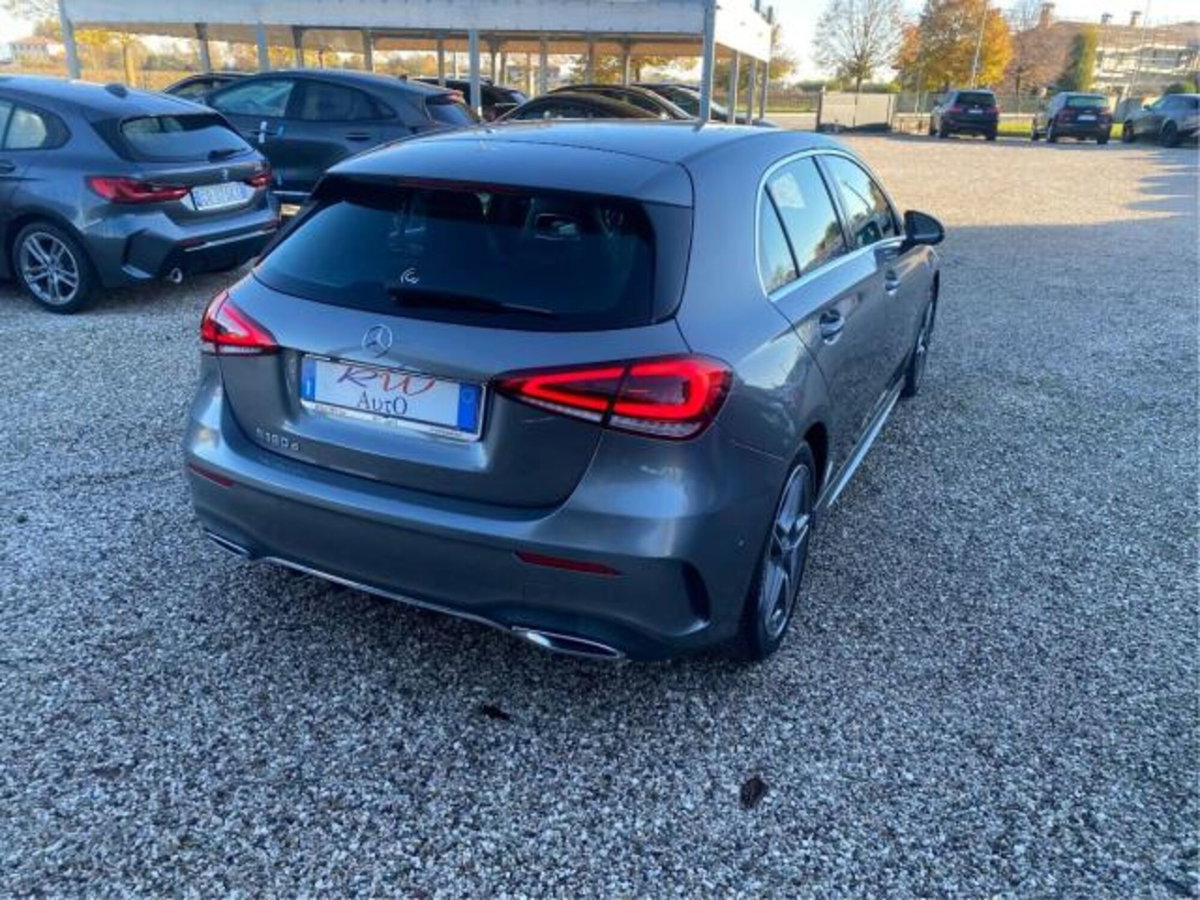 Mercedes-Benz Classe A Sedan 180 d Automatic 4p. Premium (7)